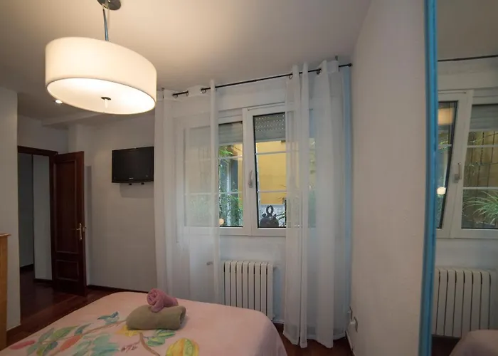 Apartament En Cimadevilla Junto Al Puerto Deportivo