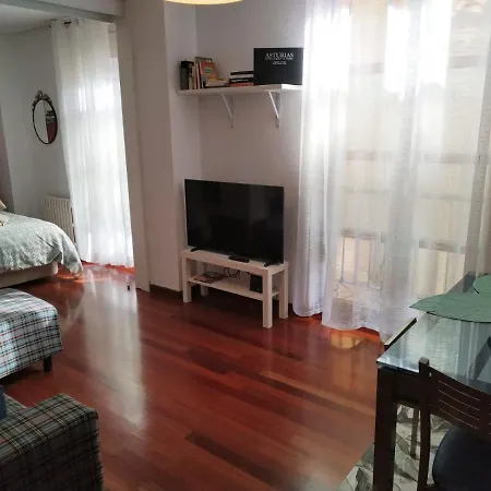 Apartment En Cimadevilla Junto Al Puerto Deportivo